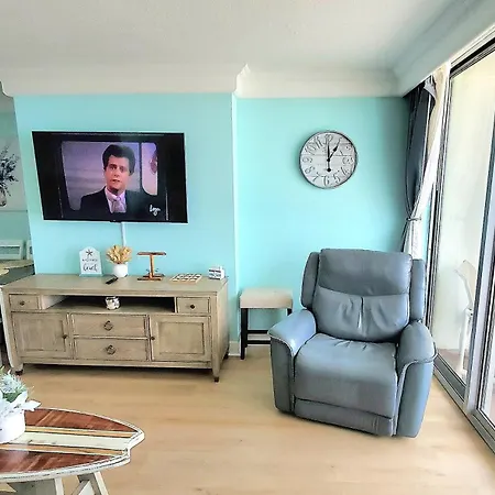 Sunkissed-Modern Oceanfront Condo Daytona Beach